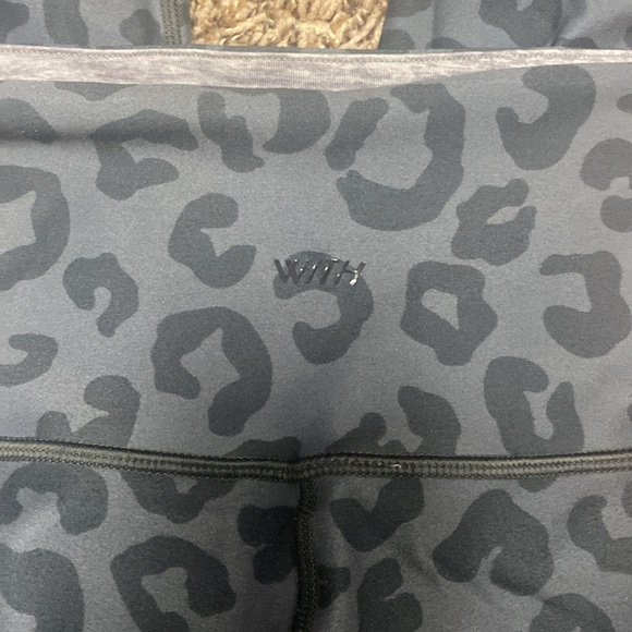 Peloton Reversible Cheetah Leggings - Picture 7 of 7
